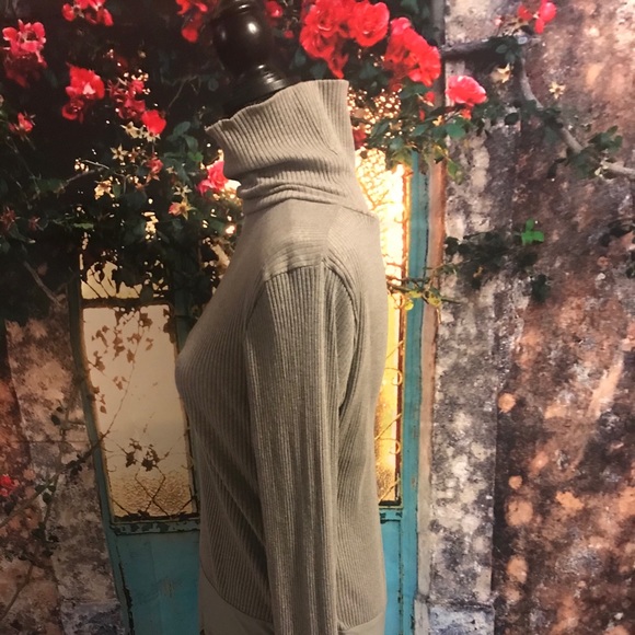 Bodysuit Turtleneck Top - Picture 5 of 8